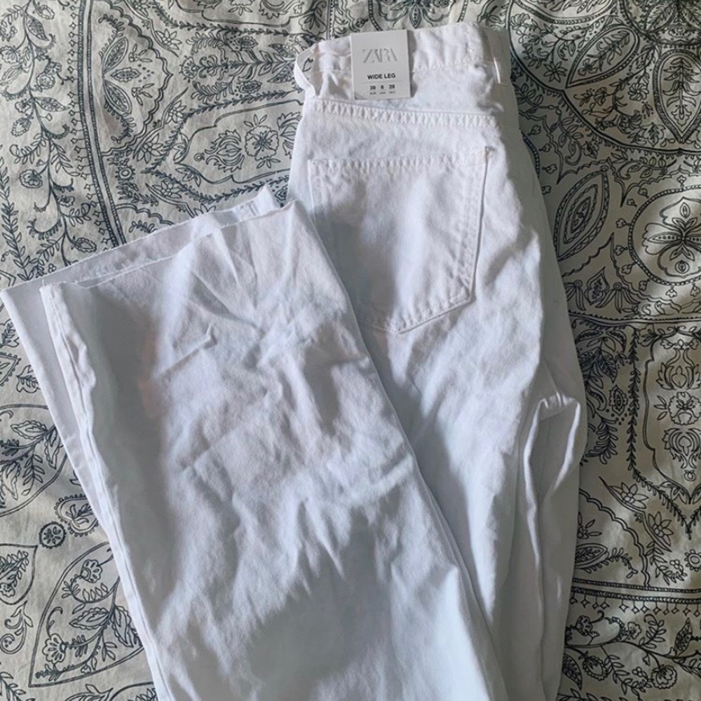 Zara Wide Leg High Waist Jeans